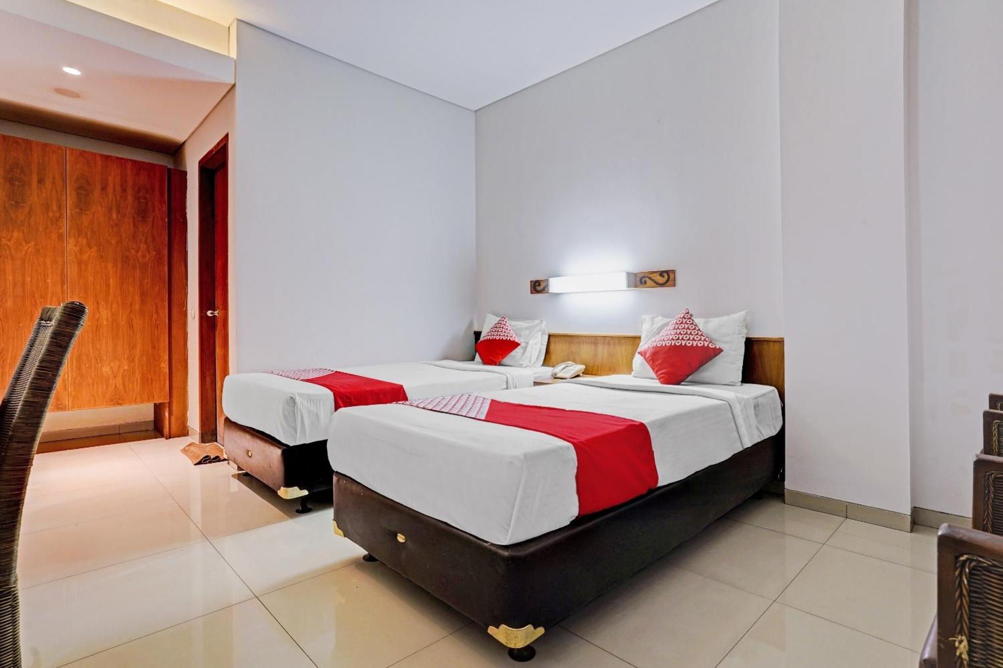 Collection O Riau Near Trans Formerly Montameri Hotel 3*